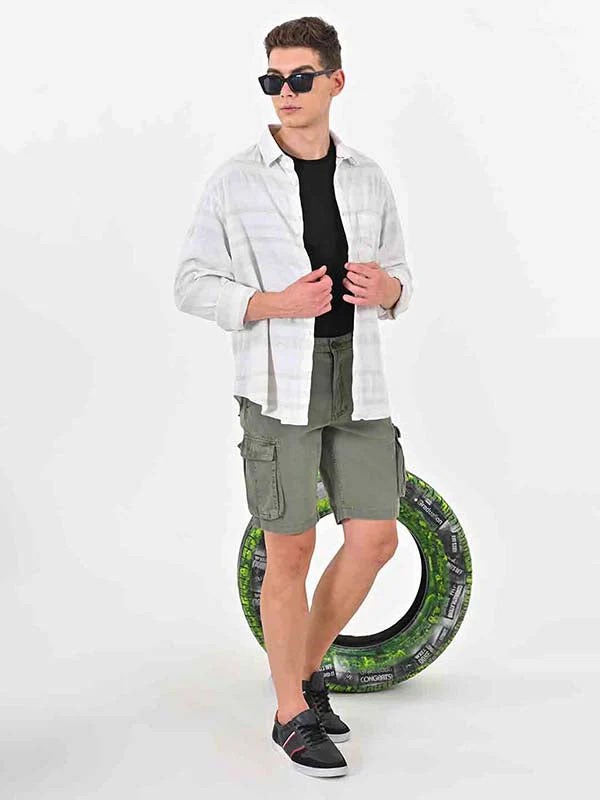 Indian Terrain Men's Regular Fit Solid Green Shorts